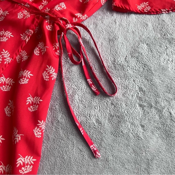 Dress Forum Ditsy Cottage Floral Print Cottagecore Wrap Dress Red White Small - Picture 9 of 15